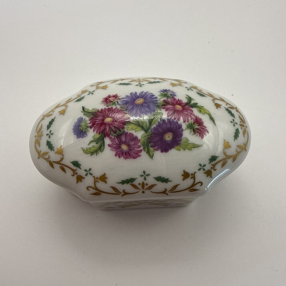 Limoges DAR China Aster Flowers of Colonial America Trinket Box 1981